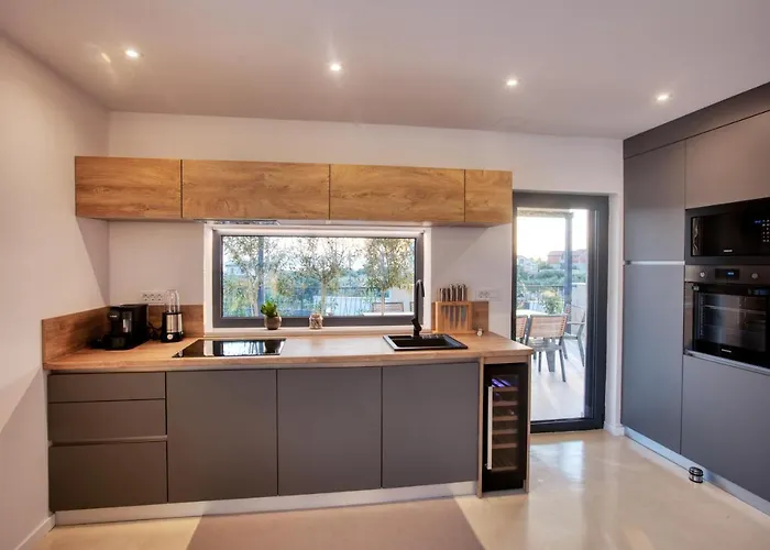 Spuga * Brodarica (Sibenik-Knin)