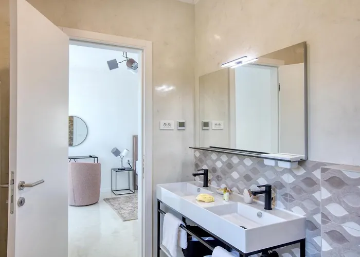 Spuga Brodarica (Sibenik-Knin)